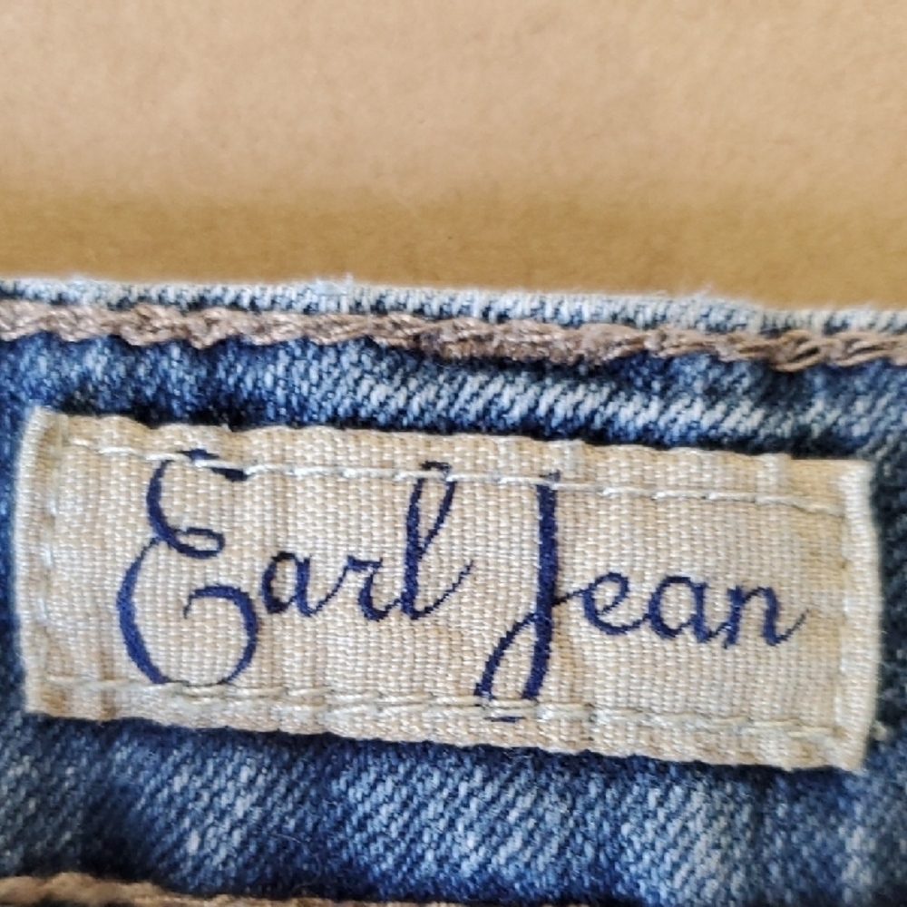 Earl Jeans Blue Denim Shorts with White Accents - Picture 2 of 11